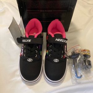 Heelys Black Rainbow 🌈 Wheeled shoe